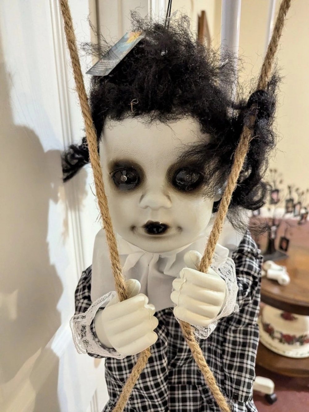 JOYIN Hanging Swing Girl Decor Black & White